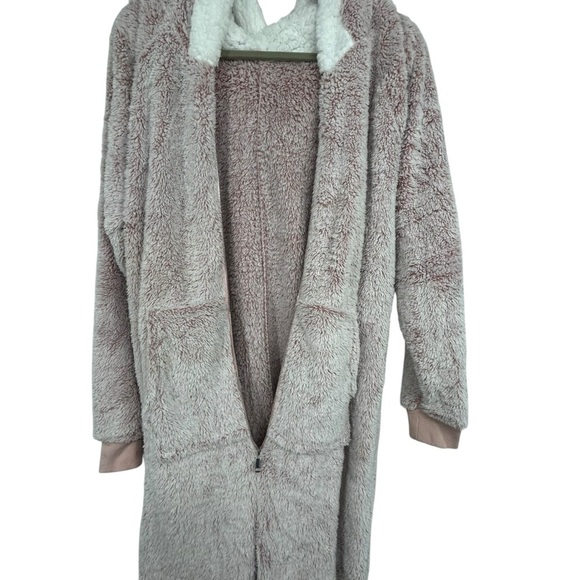 The Big Softy Women’s Hooded Zip-Up Fleece Lounger Blanket Jumpsuit Size L Pink - Picture 4 of 11